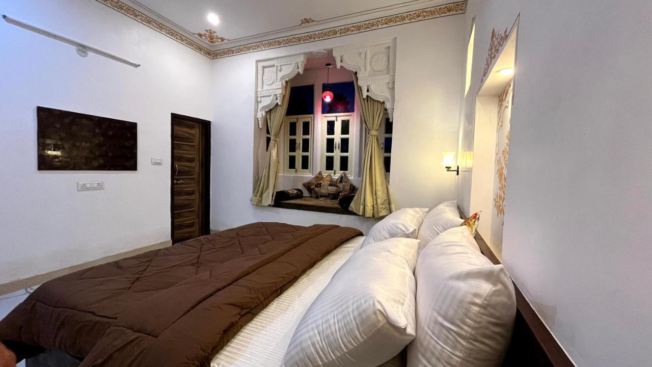 Hotel Ushaan Haveli Udaipur Esterno foto