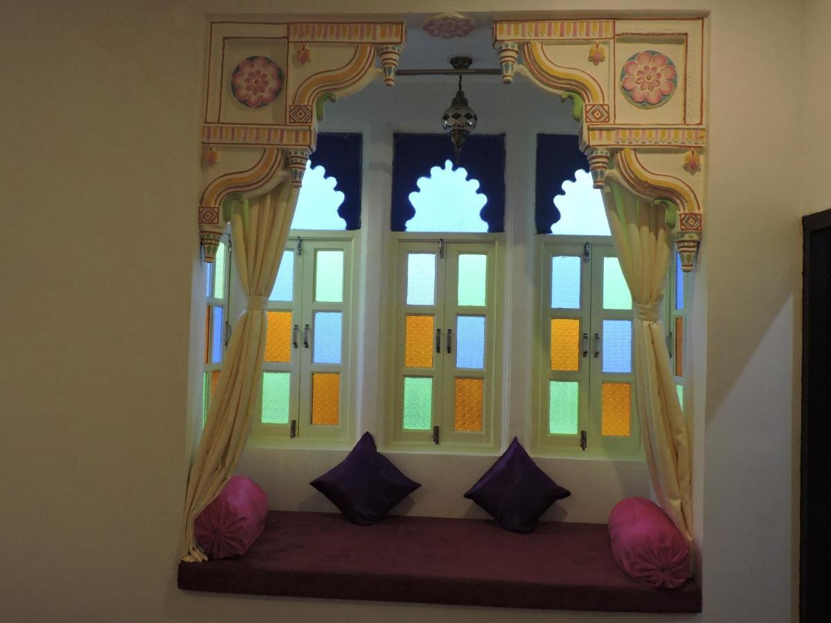 Hotel Ushaan Haveli Udaipur Esterno foto